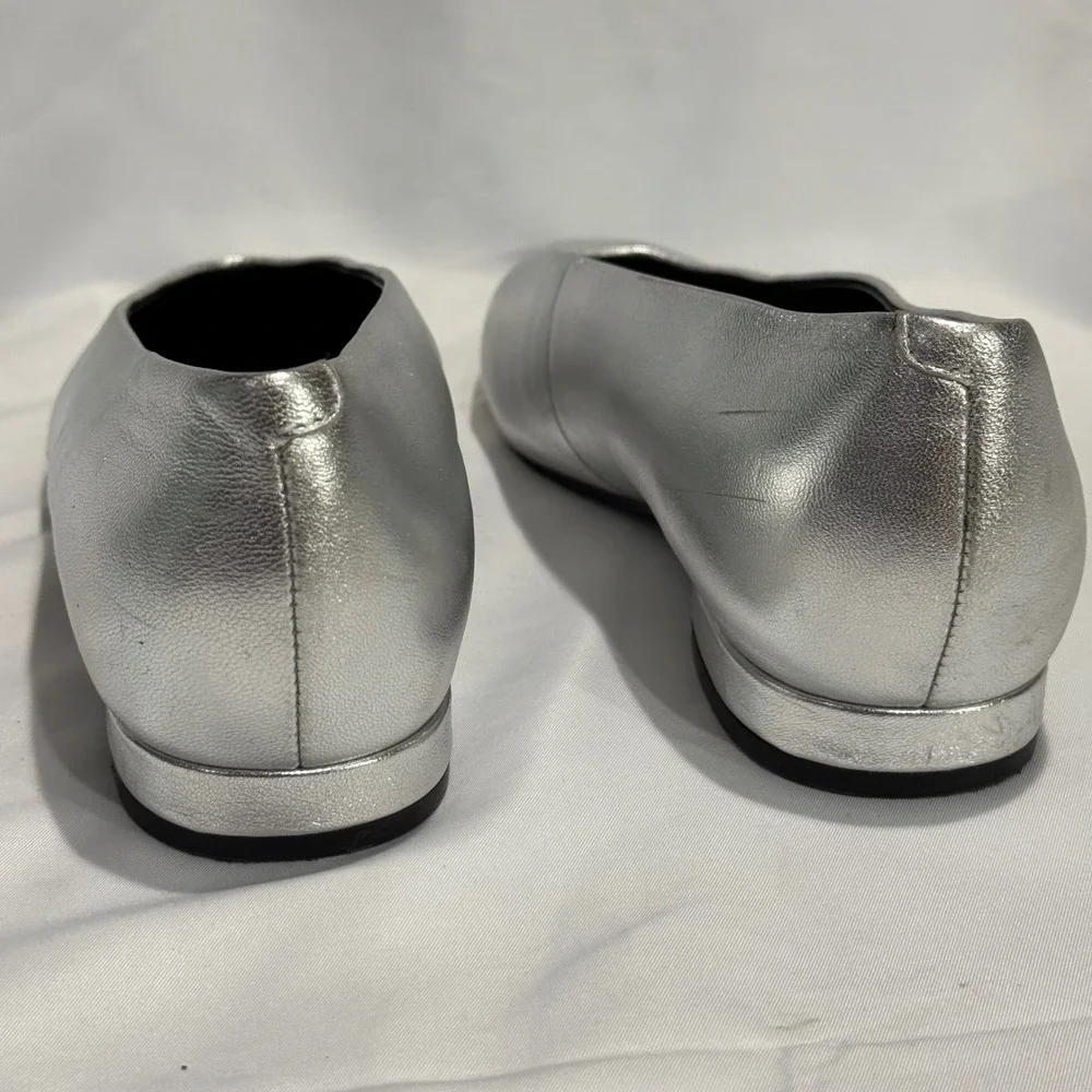 Marc Fisher LTD Gunner Flats Metallic Silver Leather Pointed Toe Slip On Size 8 - Picture 7 of 13